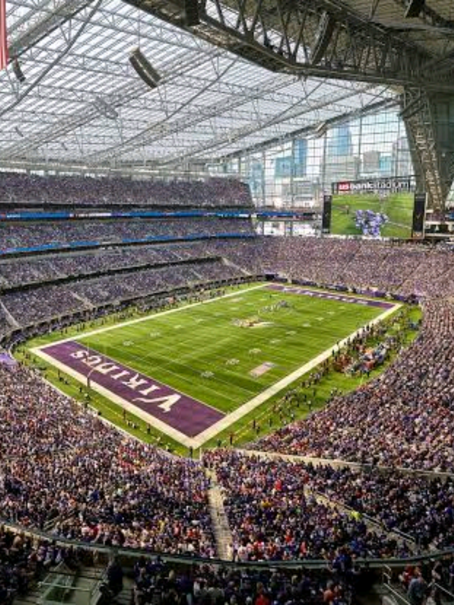 🇺🇸 U.S. Bank Stadium – Minnesota Vikings | Minneapolis, Minnesota, USA 🏟️ Capacity: 66,860 (expandable to 73,000) ⏳ Time-lapse from 2013 to 2025 of a stadium that redefined the skyline and spirit of Minnesota. Built on the site of the old Metrodome, the U.S. Bank Stadium opened in 2016 as the new home of the Minnesota Vikings, a bold glass-and-steel masterpiece designed to reflect the state's Nordic roots and modern ambition. It has since hosted Super Bowl LII, the College Football Playoff, the Final Four, and major concerts, becoming a year-round hub for sports and entertainment in the Upper Midwest. This time-lapse captures a decade of vision, construction, and energy, from the ashes of the old to the rise of a northern fortress. #Vikings #NFL #timelapse #foryou 