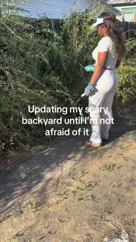 Updating my scary backyard until I’m not afraid of it #renovation #asmr #updating #update #reno #updating #homeimprovement #homemakeover #transformation #DIY #decor #homeupdate #backyard 