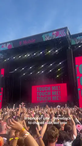 i can’t even believe i was in a crowd that big but omg was it soooo worth it #lollapalooza #chappellroan #nakedinmanhattan 