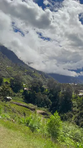 Tempat kelahiran ku💙⛰️🛖 📍Ninia🛖🌹