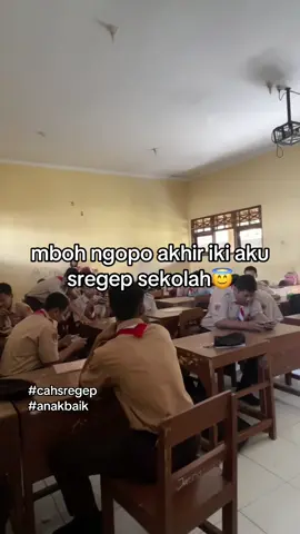 kelas e ngarep animasi ok😭#foryoupage #fyp #anakbaik🖤 #cahsregep 
