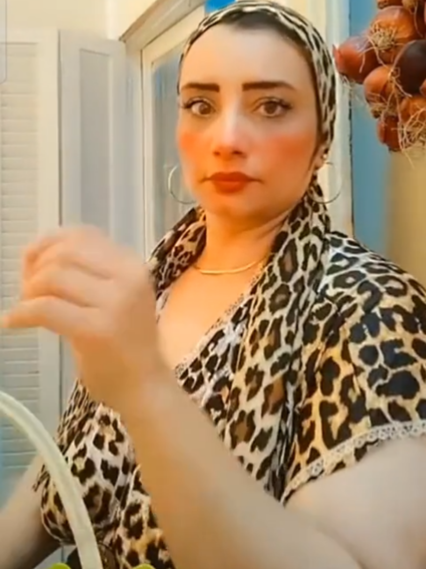روتيني اليومي وأنا بلم الغسيل 👙👙🤭😌 #روتين #إيمان #الملكة #مشاهير_تيك_توك #إكسبلوررررررر_explore 