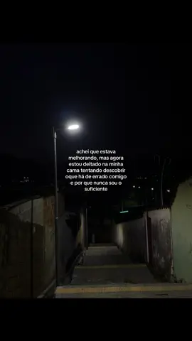23:31🥀#sadvibes #pensamentos #vazio #vazioemocional #sentimientos #fyp #solidao #mental 