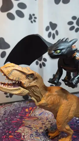 Love this movie! #mrsdoubtfire #foryoupage #funnyvideos #toothless #dinosaurtoys 