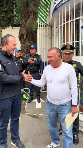 Es una prioridad para mi escuchar y comprender las necesidades de Cuajimalpa, hoy toco el turno de Granjas Palo Alto, en donde además compartimos el avance de sus peticiones, destacando la poda de césped de más de 3 mil m además de las 30 toneladas retiradas de residuos de arbolado, entre muchas otras acciones. ¡Gracias por recibirme con tanto cariño! ¡Seguimos entregando resultados!