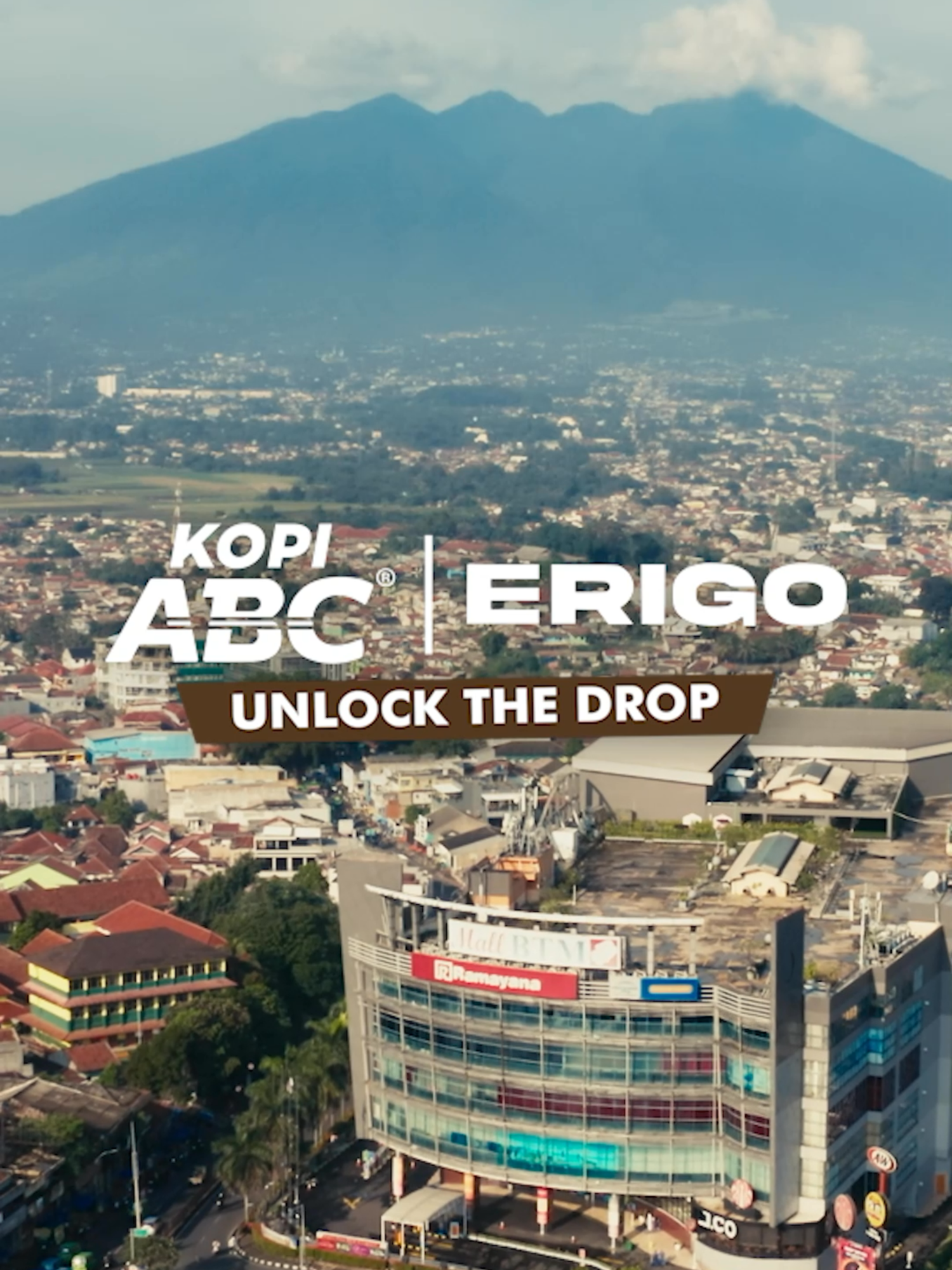 Dua ikonik brand kini berkolaborasi buat ngasih kamu lebih dari sekadar rasa. Saatnya unlock gaya baru!  #KopiABCxErigo #AkuButuhCoffee