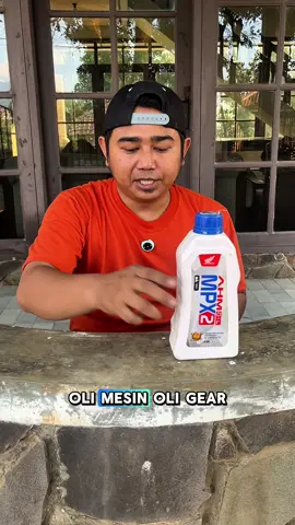 Satu paket komplit oli dan kampas rem motor matic Honda #oli #kampasrem #honda 