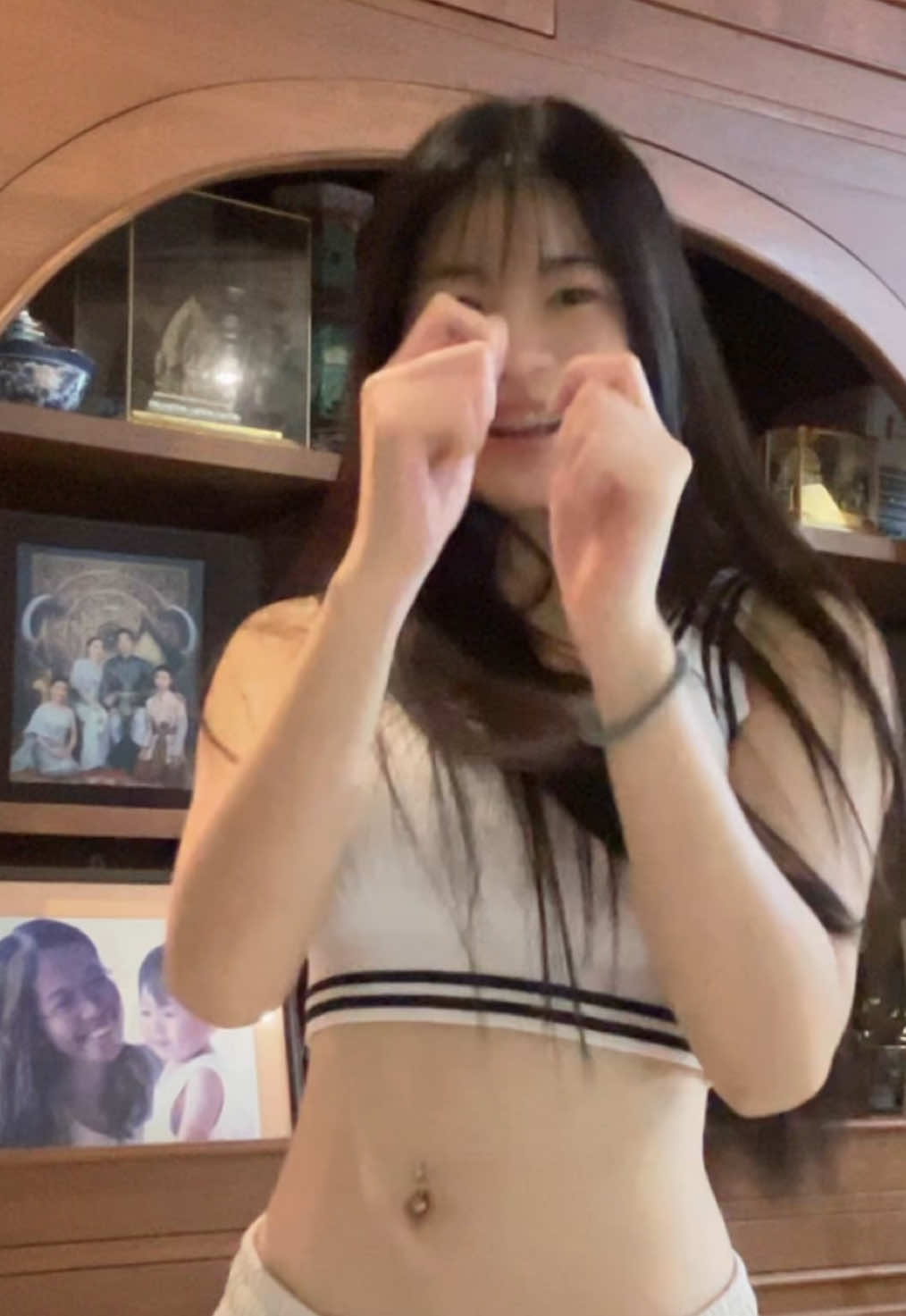 อั่ย ย ย ย