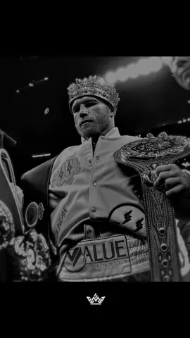 All hail King Canelo Alvarez. 