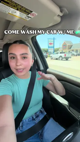 let’s just say that I won’t ever clean my car with jeans 😭😭🥵 100x hotter 😭😭 #CapCut #foryoupage #fyp #texas #carwashing #hotasf 