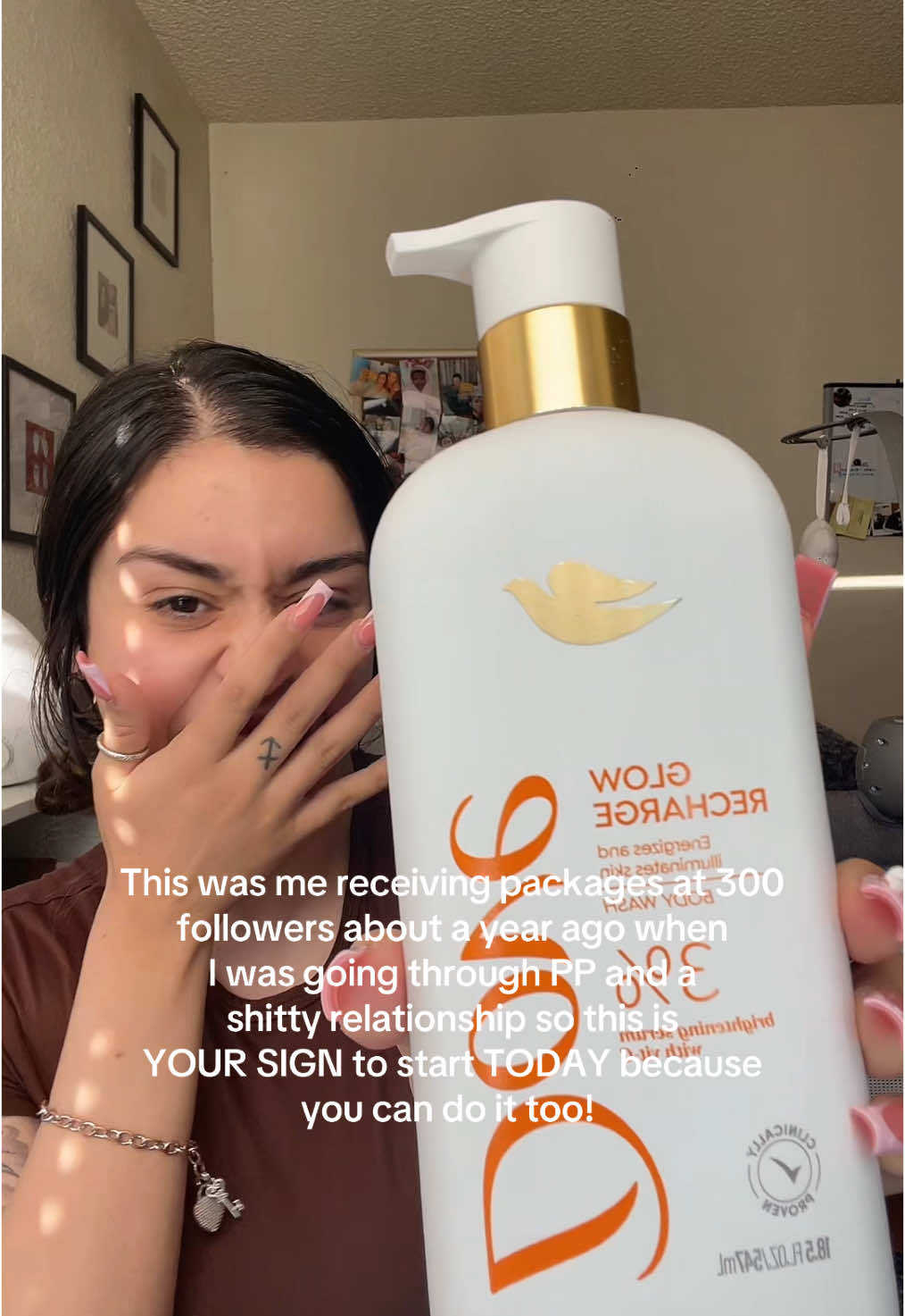 This was me a little over a year ago receiving packages with only 300 followers, I was so scared to start, going through PP & in a toxic relationship and this was the light at the end of the tunnel for me. Receiving a package from @Dove Beauty & Personal Care was such a “keep going” moment for me. I can’t thank God enough that I just decided to start because this app has changed my life in so many ways. This is your sign to start!! <3