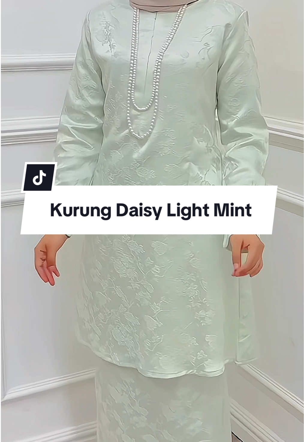 cantik nya warna light mint ni .. lembut & sopan mata memandang .  #bajukurung #kurungriau #kurungmoden #kurungplain #kurungcantik #bajukurungmurah 