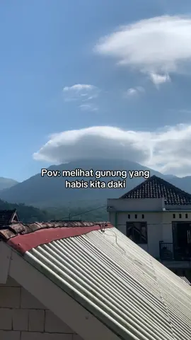 Penanggungan bertopi 😶‍🌫️ #gunung #penanggungan1653mdpl #trawas #fyp #foryou 