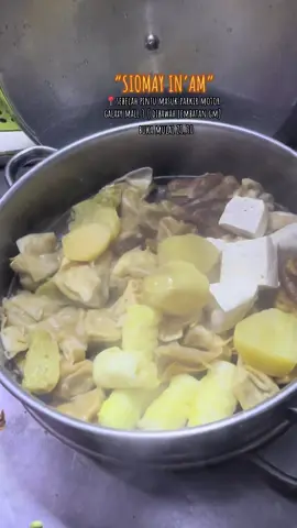 Rekomendasi buat kalian yang suka laper di malem hari, kalian wajib cobain siomay satu ini!! “SIOMAY IN’AM” inget ya siomay deket parkiran GM 3 (bawah jembatan GM), siomay bumbu kacangnya enak dan banyak macem isian. langsung berangkat✈️ #kuliner #kulinerjatim #siomay #siomayinam #siomaygm #kulinersurabaya #surabayakuliner #surabaya #kulinertiktok #fyp #fypage #kulinernusantara #kulinerjawatimur #kulinerindonesia #galaxymallsurabaya 