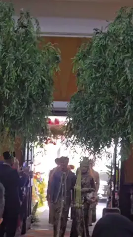 MasyaaAllah  Tabarakallah  Alhamdulillah,  Terima kasih Yaa Allah atas segala Limpahan Rezeky,  Nikmat, Rahmat dan KaruniaMu, segalanya berjalan Lancar dan Indah, Barakallahu lakuma wabarakaalaikuma fii khoer... Sakinah Mawaddah Warahmah Bahagia Barokah Dunia akhirat Anakku Kadhan Dalilurahman  & Salsabila Paradisa Terima kasih @aasriyanti2 @Luqman Oktaviana  @Riyantique.Weddingmanagement @Ayung Berinda @asparaguscatering @grandpasundan @innaracraftdecoration 