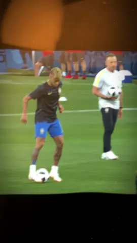 Son môi em đánh mới Oder bên tay ….#neymarjr#bongda#capcut