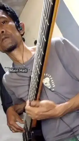 Main Hati 