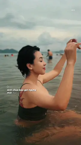 “Tình yêu không phải là nơi ta trốn chạy khỏi cuộc đời… mà là nơi ta đủ an yên để đối diện với chính mình.”🌹#hoadilinh #pure #Love #light 