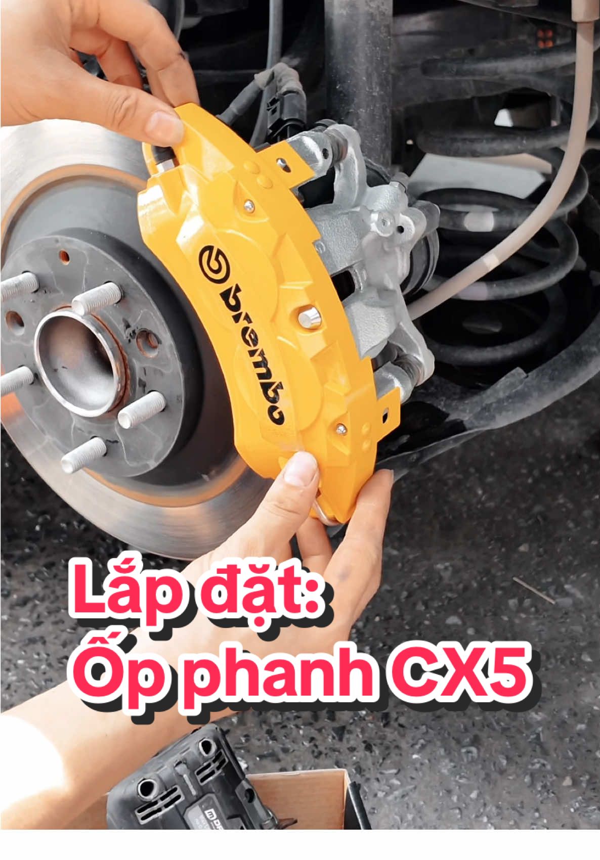 Thi công lắp đặt ốp phanh cho CX5 #cx5 #dubaicare 