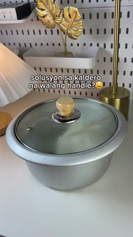 buti nalang talaga meron akong nabili na ganito d na mahihirapang buksan pa #pothandle #potcover #handle #wood #kitchen 