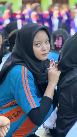 Senam jum at bersama… Yuk banyakin olah raga..