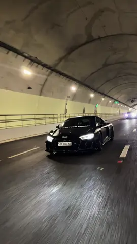 Trong màn đêm anh chỉ thấy bóng đêm  #fiftysixteam #56team #carsoftiktok #audi #r8 #fyp #xuhuong 