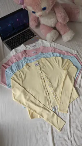 Cardigan nhẹ như mây – mặc vào là auto baby girl ☁️💗 #cardigantrunut #kimcuongsokiuu #Outfit #aokhoac #OOTD #pasteloutfit 