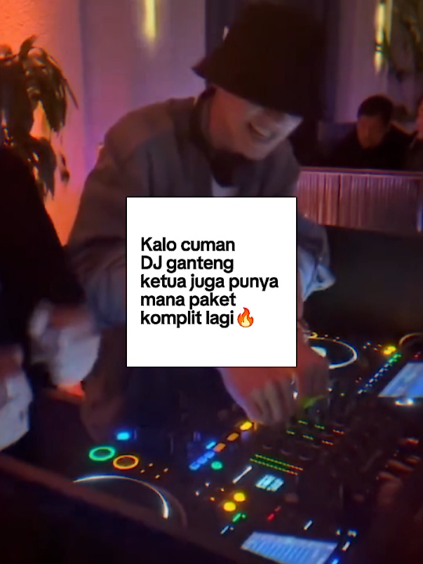 solusi agar tidak terpesona oleh #djpanda, harus inget pacarr kita lebih gacorr😭🙏 (sama2 bisa di tapi yang ini lebih berkelas)☺️ #prakchanyeol #exo #chanyeol #exol #chanyeolexo #fypシ゚viral #dj #fyp 