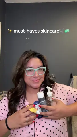 A few of my skincare must have that I thought I would like to share ✨ my skin is no where near perfect but these products have seemed to work well with my skin 🙌🏻 again if yall have any moisturizer favs please help ya girl out & comment them so I can try them out ! 😊 #skincare #oilyskincare #fypシ゚viral #relatable #medicube #paulaschoice #youthtothepeople #goodmolecules #paratii #gurwm #skincaretips #musthaves #holygrail #dallastx #stephanie.arlo