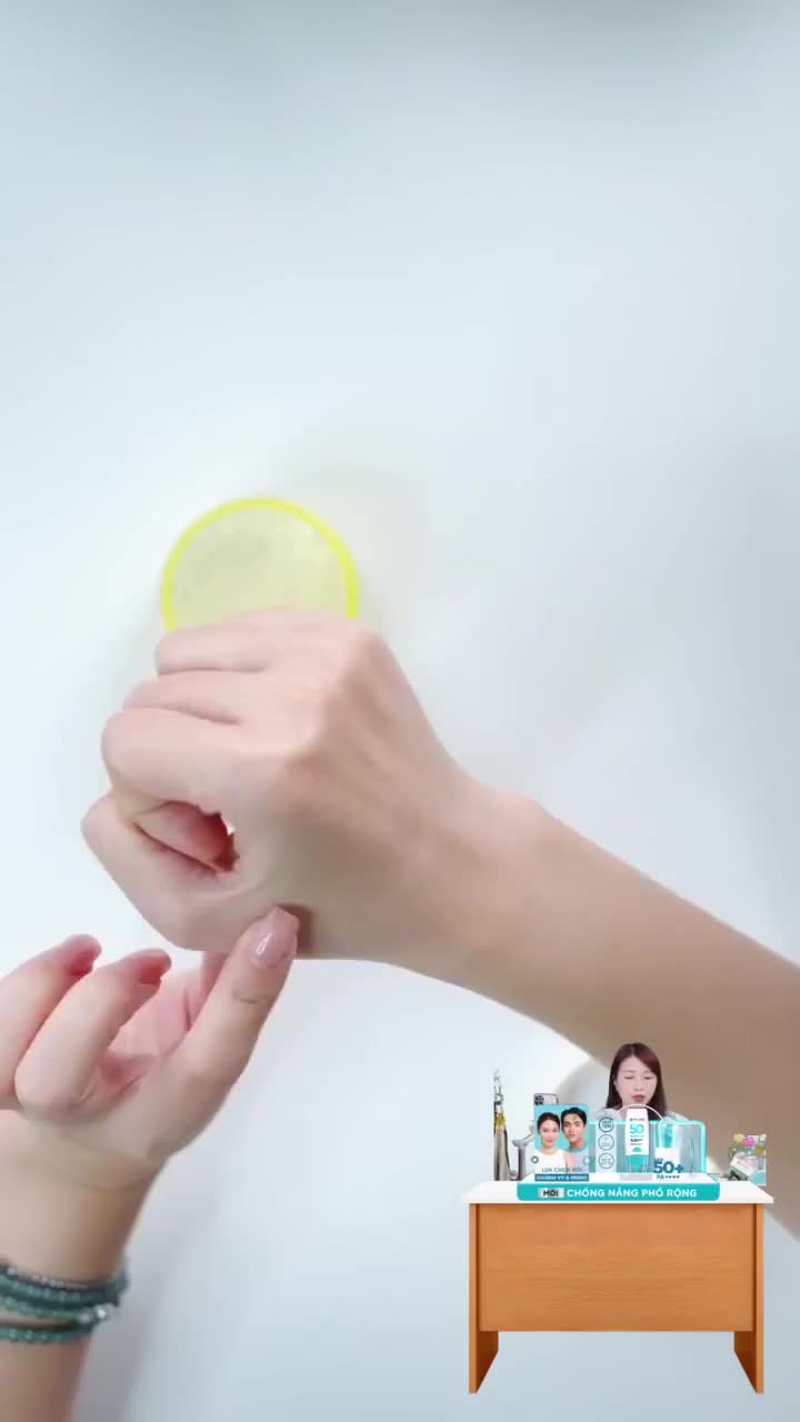 Chất gel mỏng nhẹ tán mướt trên da, kem dưỡng water gel giúp cấp ẩm, giữ ẩm trên da lên đến 48H ✨️ #garnier_vn #goclamdep #reviewlamdep #muataitiktokshop #watergelgrn #watergel #kemduongam #skincare #tiktoklive #tiktoklivestream 