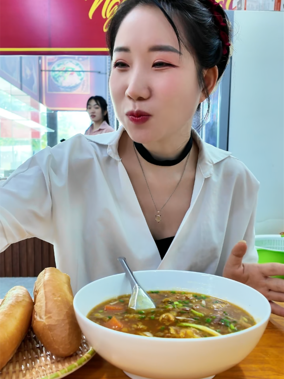 Cầm bát tô to đi ăn sốt vang nào ^^  #Miloondiet #vtmqn #vtmgr #LearnOnTikTok #HAPAS #BALO #BACKMEUP