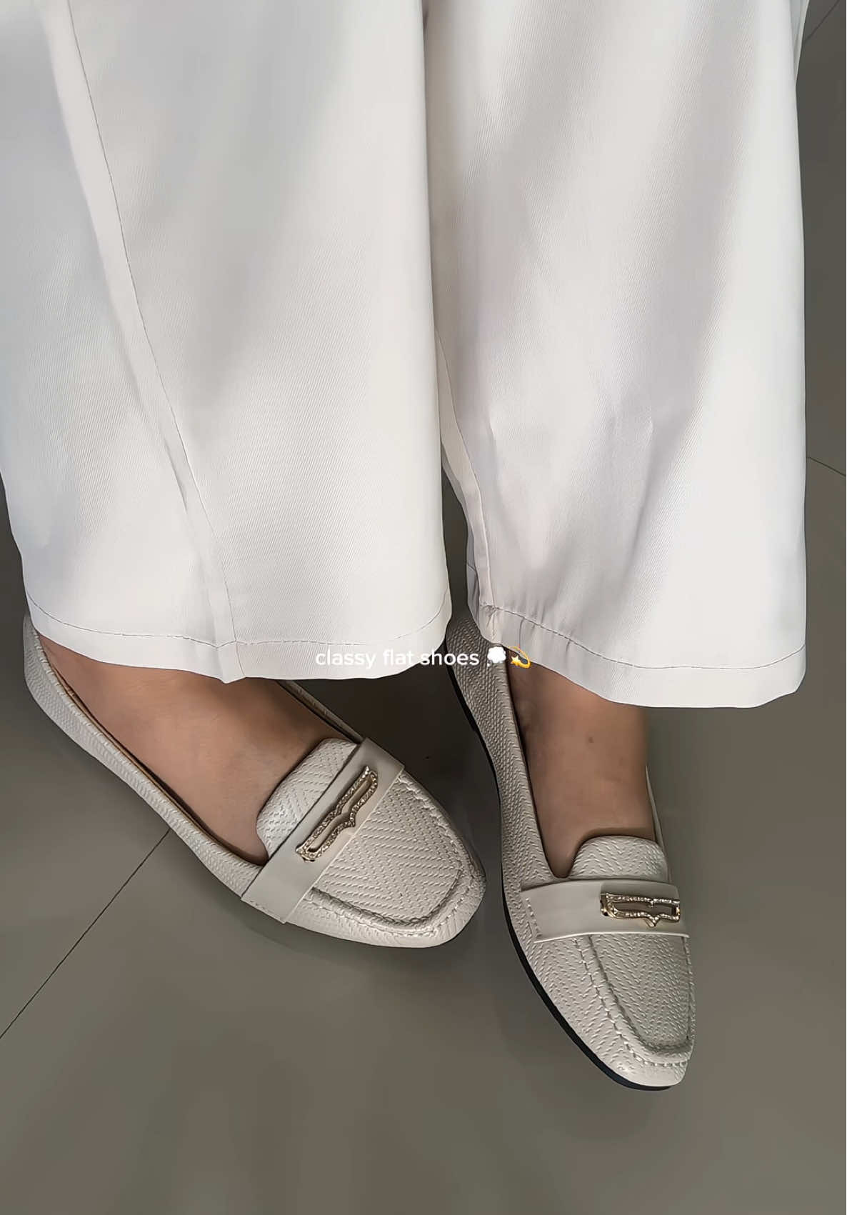 chic & classy 🥵 #flatshoes #leatherflatshoes #shoesforwomen 