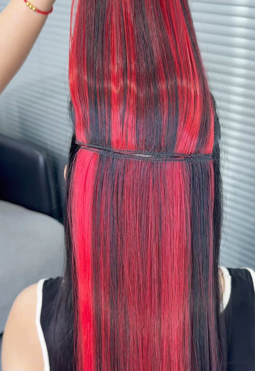 My hair so cool guys 🍒♥️#hairextensions #redhair #clipin #clipinhairextensions #hairstyle #red #fypシ  #Love #girls #hair #fyp #y2k #y2khairstyle 