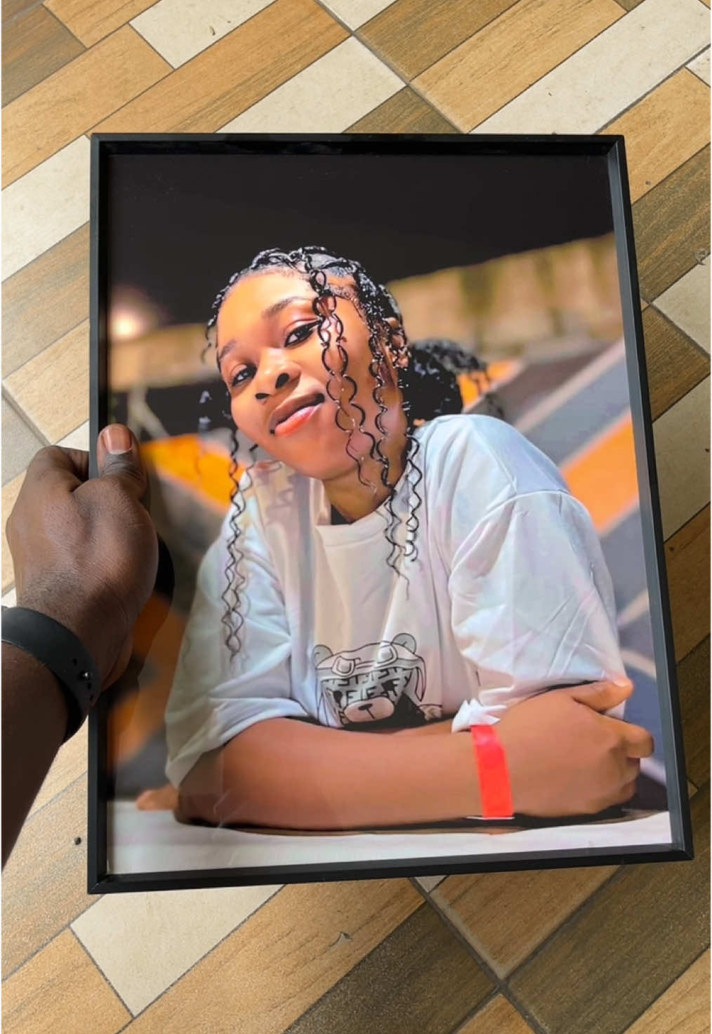 The New Canvas Aluminum Frame 🖼️  Contact us now for your Affordable and Quality frames  ☎️:0267712345 Size:12x16inches  #fyp #kuamieugenerockstar #dobetter #sound #cupcut @Kuami Eugene @Ama🇬🇭🔑💝 Yeboah❤️ #kuamieugene 