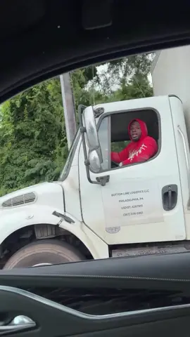Well that sums up my morning !! 😂😂😂😂😂😂😂😂😂😂😂😂  #CvbMaybach #Funny #FThisJob #whipsbycvbmaybach  #trucker 