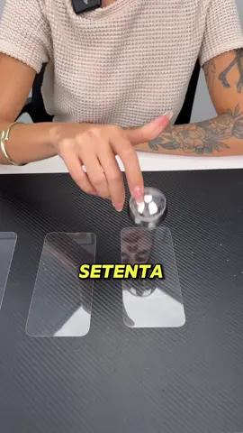 Você continua usando essas películas que não protegem nada? Vem comigo! Você precisa de CrystalArmor, película com nível 9 de resistência a arranhões e impactos, proteção de privacidade e a prova d’água! Não jogue mais seu dinheiro no lixo, CrystalArmor está aqui para você! 😎 #crystalarmor #iphone #tecnologia #resistencia #privacidade #celular 