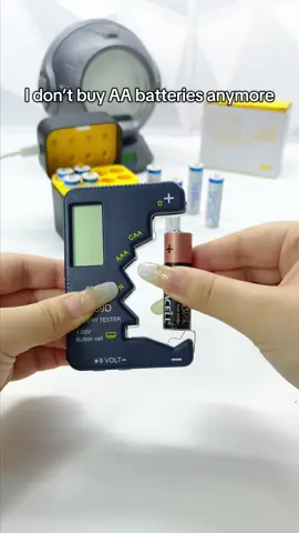 Stop wasting your money on Disposable batteries #spelec #rechargeablebatteries #tiktokshop #tiktokmademebuyit #fyp #batteries #EcoFriendly #flashsale #xboxcontroller #aabatteries #TikTokShopBacktoSchool 