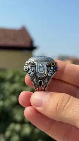 خاتم فضة عيار 925 تصميم زخرفة عربية أسلامية الجوانب قابلة للتبديل حسب الطلب للأستفسار والطلب ارسال رسالة على الخاص  . . . . . . . . . . . . . . ##fyp##fypシ##explore##silver##jewelry##silverring##handmade##اكسبلور_تيك_توك##العراق🇮🇶##اقتباسات_عربية##مجوهرات##مجوهرات_فضة##فضة##فضة_عيار_٩٢٥##فضة_عيار925##ترند##ترند_تيك_توك 