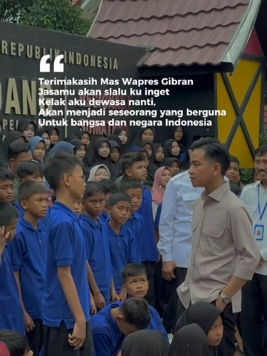 dengan ini mas gibran  bikin rakyat merasa diperhatikan  #aksigibran #gibranrakabuming #menyalagibranku #fypviral #viralvideo  @aksigibran @gibran_rakabuming 