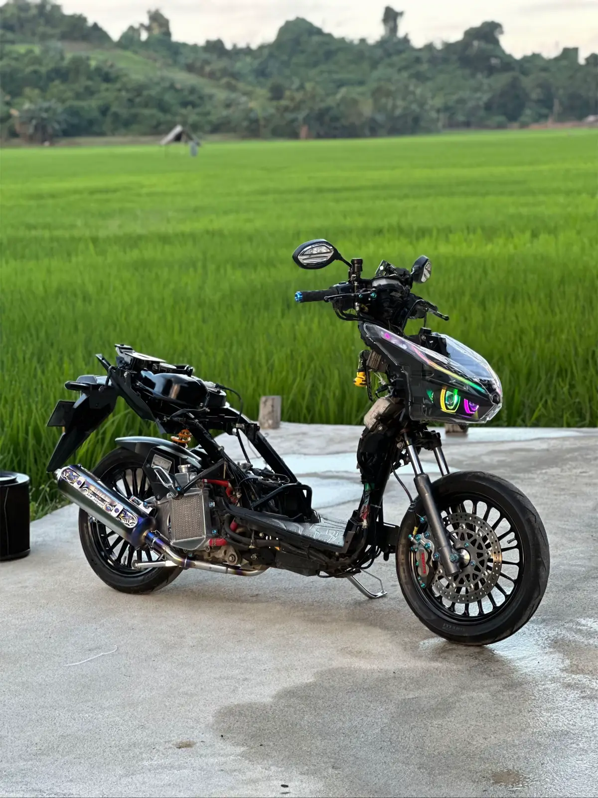 yang mau order biled dari spek biasa sampe yg wah juga bisa, klo masih ada yg bingung cara order nya DM aku atau langsung DM @Umair Motoshop, pembelian biled belang lewat Gery cuma 4,3jt aja geng😋