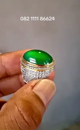 BACAN HIJAU NATURAL BERKUALITAS TINGGI 🔥🔥🔥  #bacan #bacandoko #bacangiwang #bacanmania #bacansuper #bacannatural #bacankontes #fashion #gemstone #indonesia #fyp 