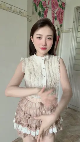 Trúc xinh trúc mọc đầu đình#idollive #trending #xhuongtiktok #xhhhhhhhhhhhhhhhhhhhhhhh #gaixinh #fyb #xhtiktok #thinhhanh 