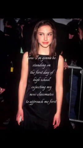 I love pics of awkward celebrities #2000s #fyp #girlboss #niche #girlblogger #girls #highschool #school #awkward 
