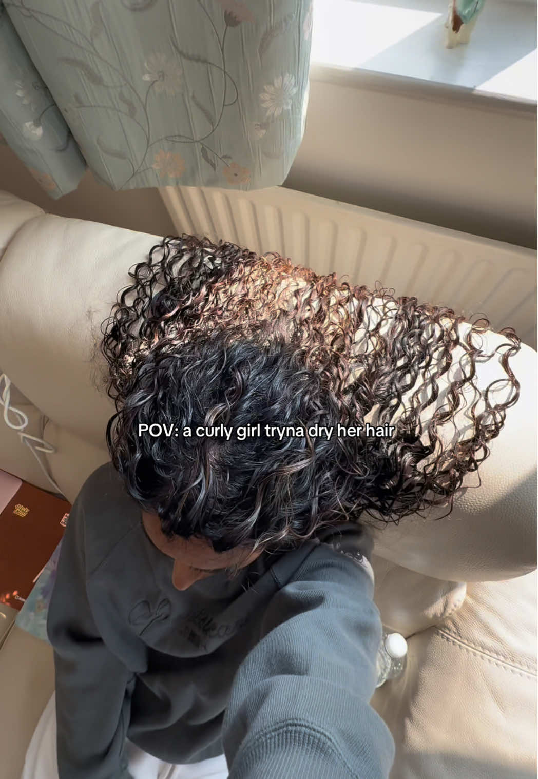 No curls can be injured in the process #curls #curlyhair 