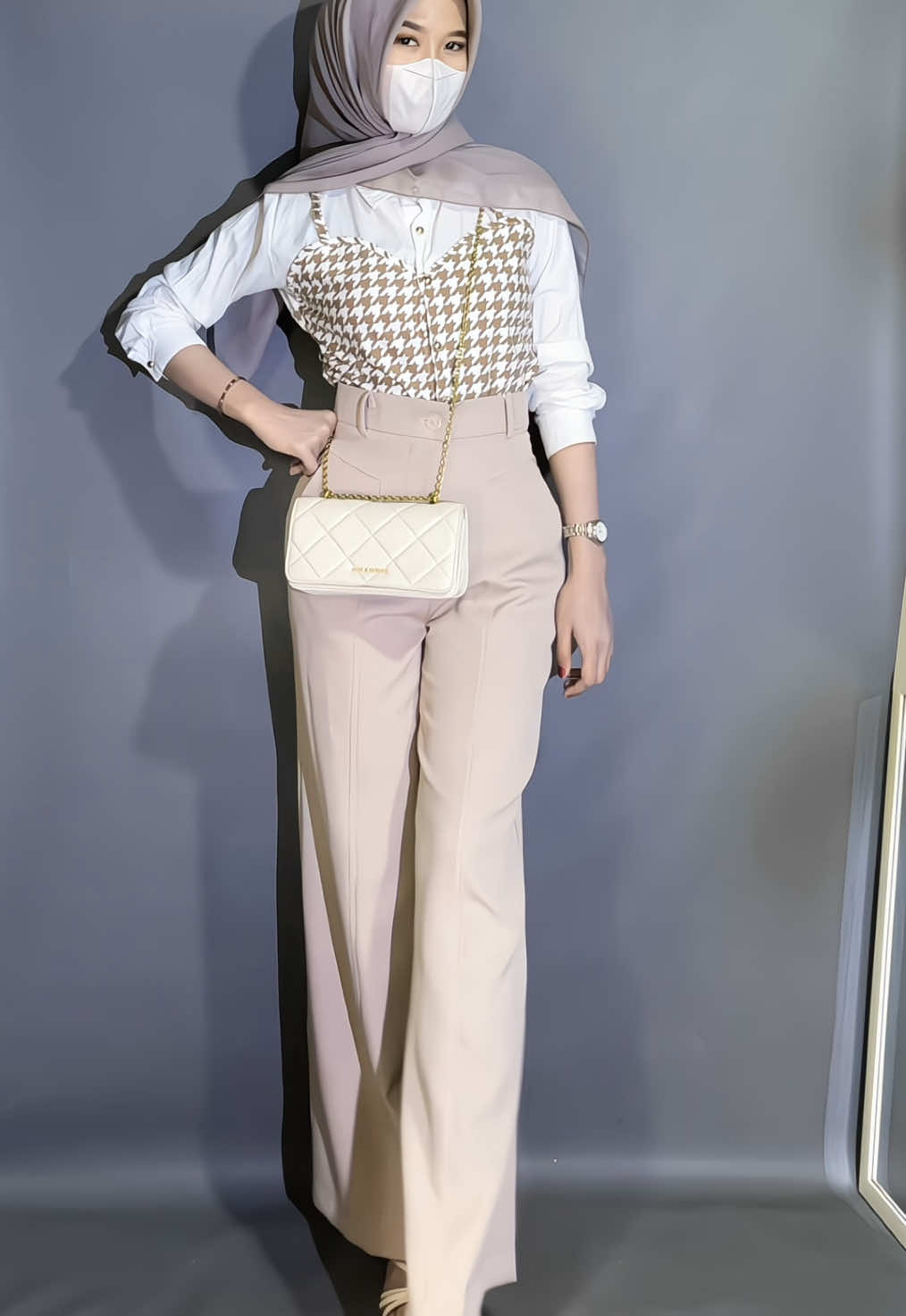 Nemu loose pants yg cuttingannya cakep banget,tanpa karet belakang #loosepants #celana #celanawanita #outfitinspo 