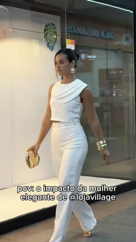 E você, tem sido invisível ou notada? . #imagempessoal #elegancia #estilocomproposito #mulher #power #modafeminina #moda #reels #tiktok #fortaleza #power 