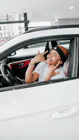 20k for 5 random persons🥰 Happy New Month family 🙏 make una use this one hold body till my real car come 😂😂