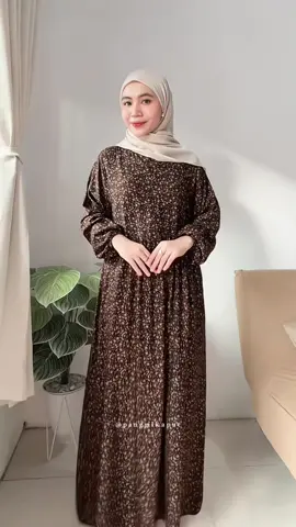 Yg dipake Misni black cantik banget motif yg ini🫶🏻 #dress #dressrayon #mididress #mididres #dressjumbo #outfitideas #outfitinspiration 