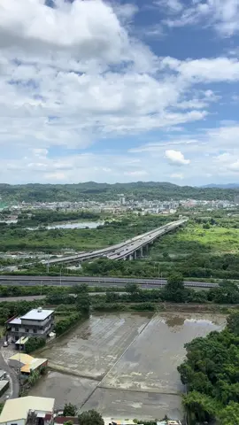 #好歌分享 #日常vlog#聽歌 #生活碎片 #情感共鸣 #陽台上的風景#tiktok夏日音樂節🇹🇼 