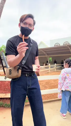 Thái Cam chiến quá đi qua ko dc đi Đà Lạt đỡ 🙏😷